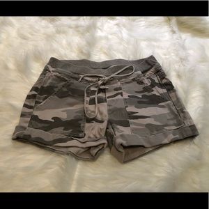 NWOT -Splendid gray camo shorts